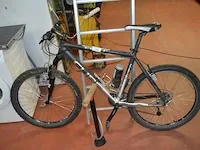 Mountainbike cube ltd1 zwart , voetpomp - afbeelding 1 van  9
