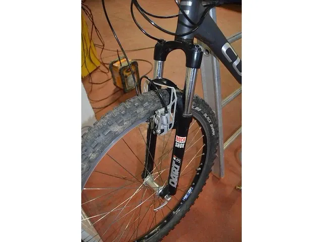Mountainbike cube ltd1 zwart , voetpomp - afbeelding 4 van  9
