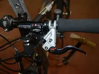 Mountainbike cube ltd1 zwart , voetpomp - afbeelding 5 van  9