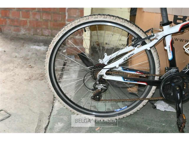 Mountainbike cube - afbeelding 2 van  4