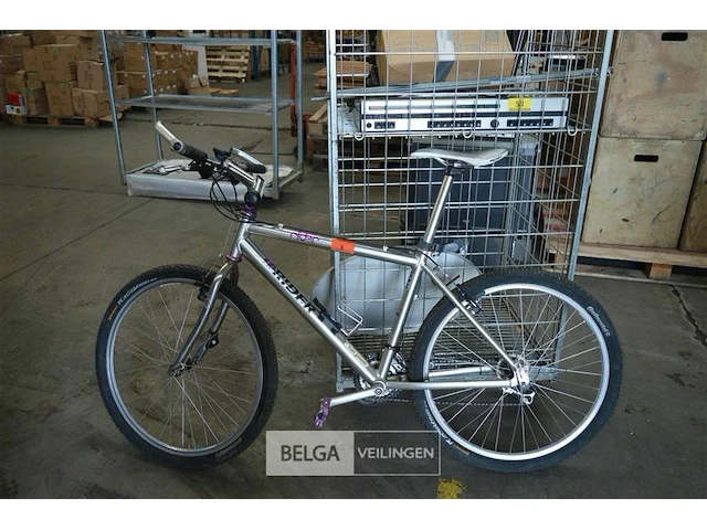 Mountainbike rider alluminium - afbeelding 1 van  5