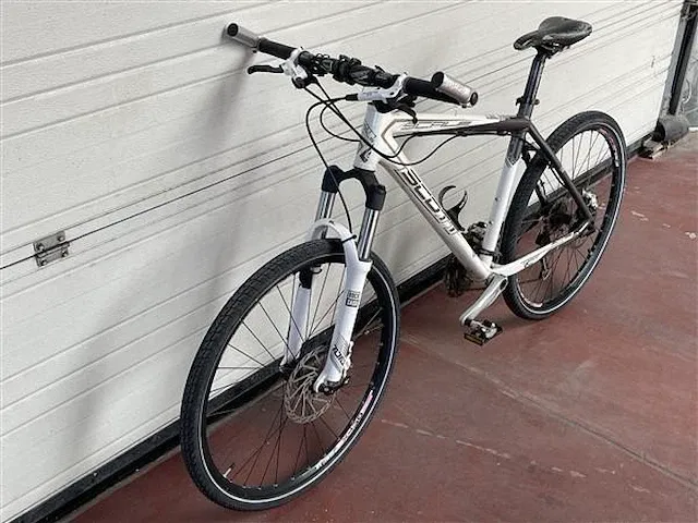 Mountainbike - afbeelding 2 van  6