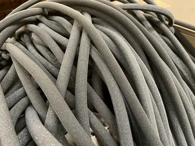 Mousseband voor plastiche opspuitwerk - afbeelding 1 van  3