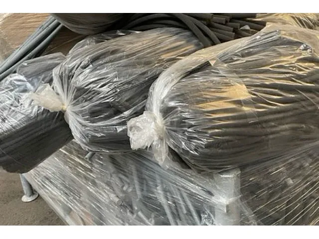 Mousseband voor plastiche opspuitwerk - afbeelding 3 van  3
