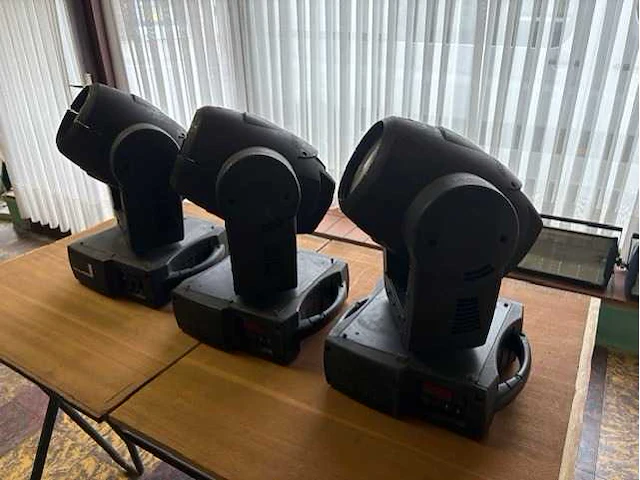 Moving head (3x) - afbeelding 7 van  10