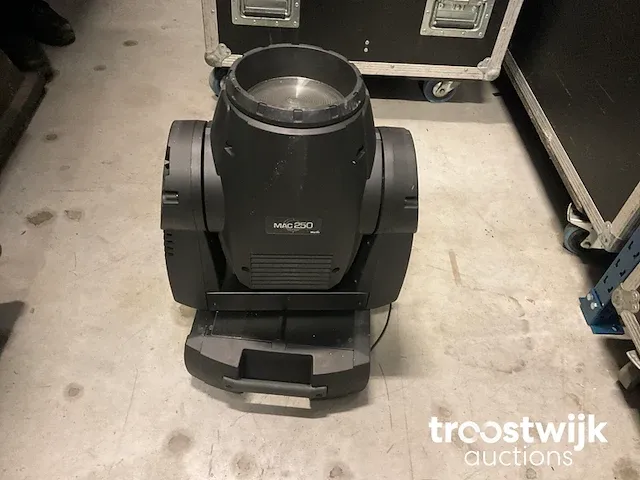 Moving head wash cmy - afbeelding 1 van  4