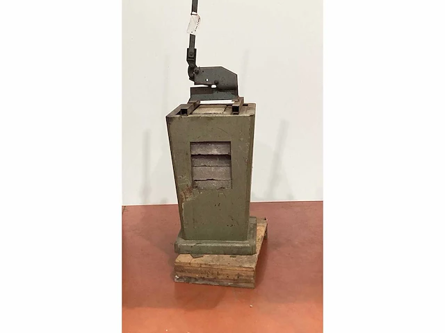 Mubea - tg. 250 - plaatschaar - afbeelding 1 van  3