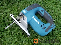 Multi-tool makita dtm 51, decoupeerzaag makita dgb 182, cirkelzaag makita dhs 680 - afbeelding 1 van  8