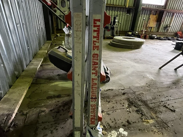 Multifunctionele vouwladder little giant - afbeelding 5 van  5