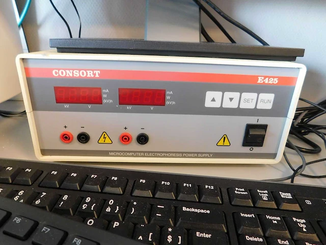Multiphor - multiphor ii elektroforese + voeding (grote gels) - afbeelding 5 van  6