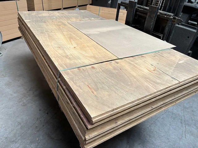 Multiplex constructieplaat - afbeelding 1 van  3