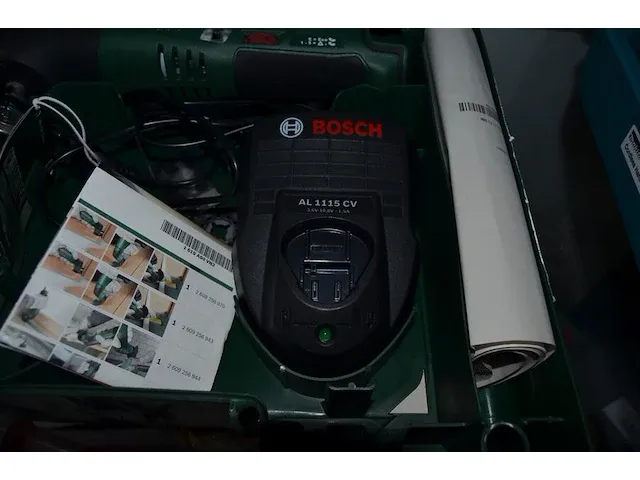 Multitool bosch pmf 10,8li met lader in koffer zonder batterij - afbeelding 6 van  6