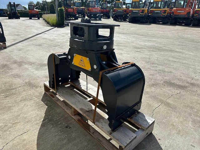 Mustang - 2024 - grp150ch - sorteergrijper - afbeelding 4 van  9