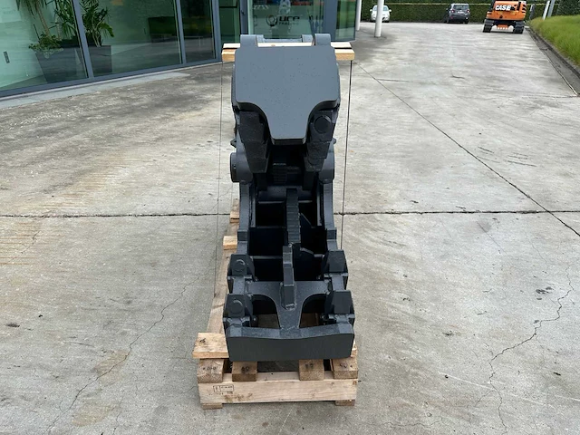 Mustang - 2024 - rh12 - crusher - afbeelding 4 van  10