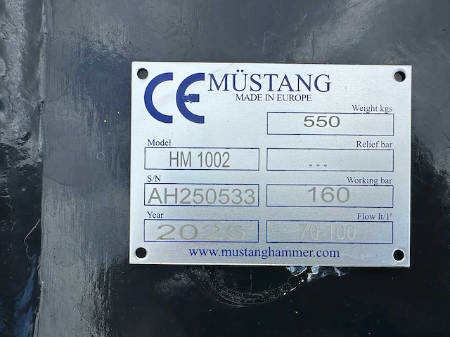 Mustang - 2025 - hm1002 - voorzetapparatuur - hydraulische hamer - mustang hm1002 - afbeelding 2 van  10