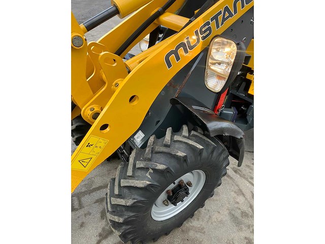 Mustang - al 100 - shovel - 2015 - afbeelding 8 van  55