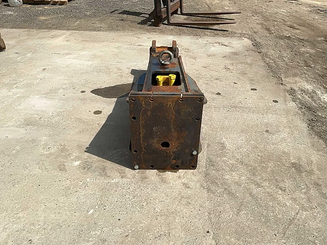 Mustang hm1500 hydraulische rotsbreker andere grondverzetmachines - afbeelding 5 van  12