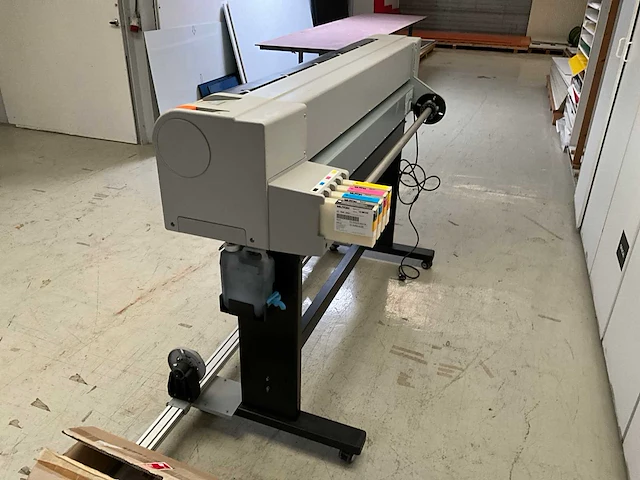 Mutoh vj-130e solvent printer + accessoires - afbeelding 9 van  13