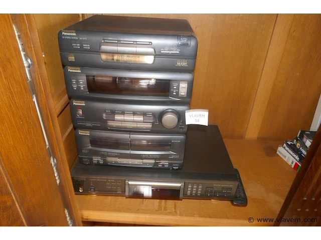 Muziekinstallatie - afbeelding 1 van  1