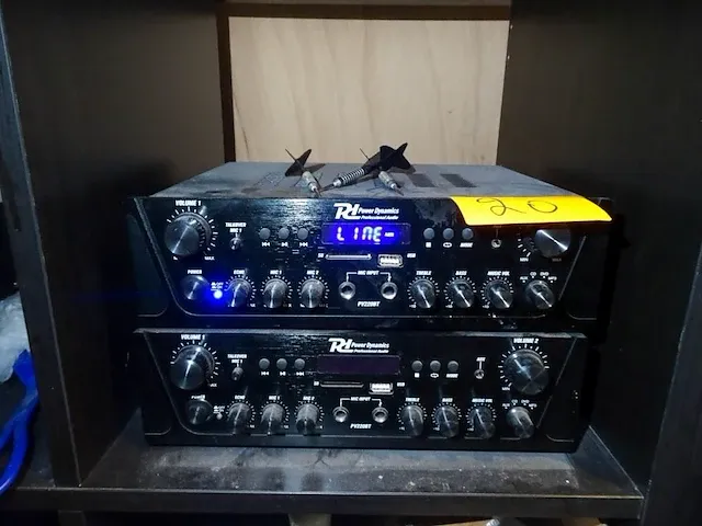 Muziekinstallatie - afbeelding 1 van  2