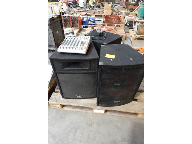 Muziekinstallatie - afbeelding 1 van  7