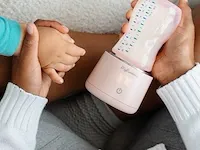 Mybambini's bottle warmer pro™ - draagbare baby flessenwarmer voor onderweg - wit - geschikt voor avent philips, chicco & dodie - afbeelding 5 van  9