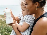 Mybambini's bottle warmer pro™ - draagbare baby flessenwarmer voor onderweg - wit - geschikt voor avent philips, chicco & dodie - afbeelding 8 van  9