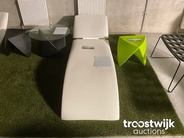 Myyour zoe ligbed met verstelbaar hoofdeind - afbeelding 1 van  2