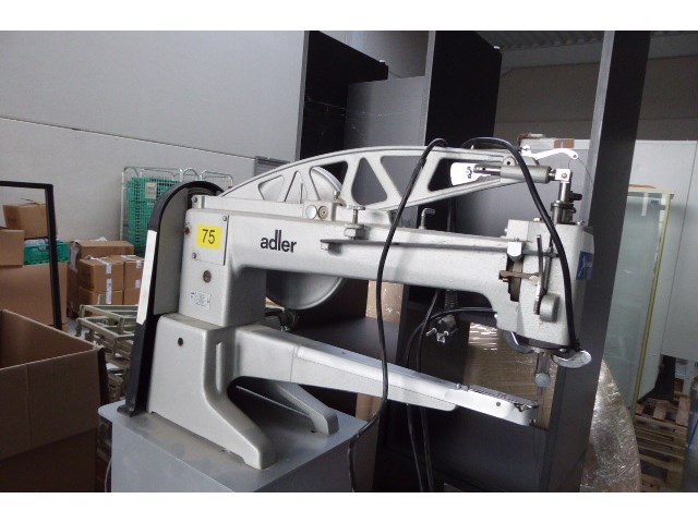 Naaimachine adler - afbeelding 2 van  4