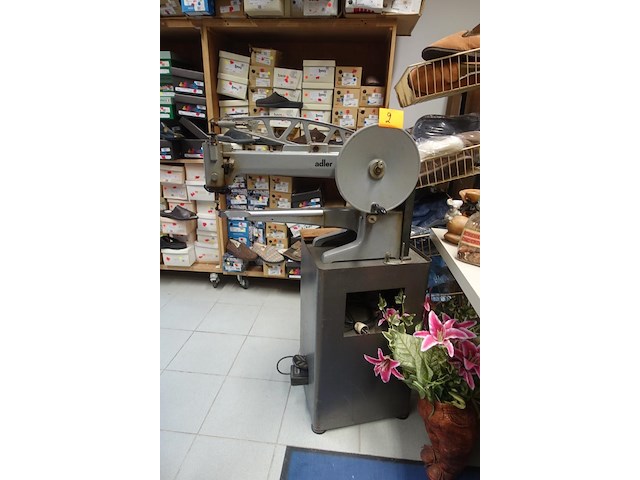 Naaimachine adler - afbeelding 1 van  9