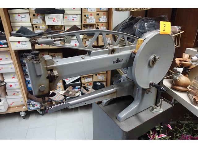 Naaimachine adler - afbeelding 3 van  9