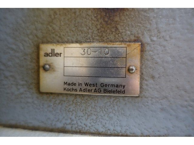 Naaimachine adler - afbeelding 8 van  9