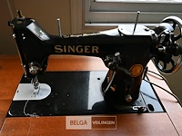 Naaimachine met meubel - afbeelding 2 van  2