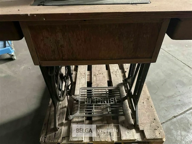 Naaimachine singer - afbeelding 6 van  9