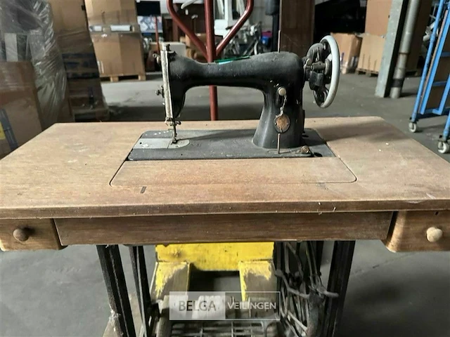 Naaimachine singer - afbeelding 9 van  9