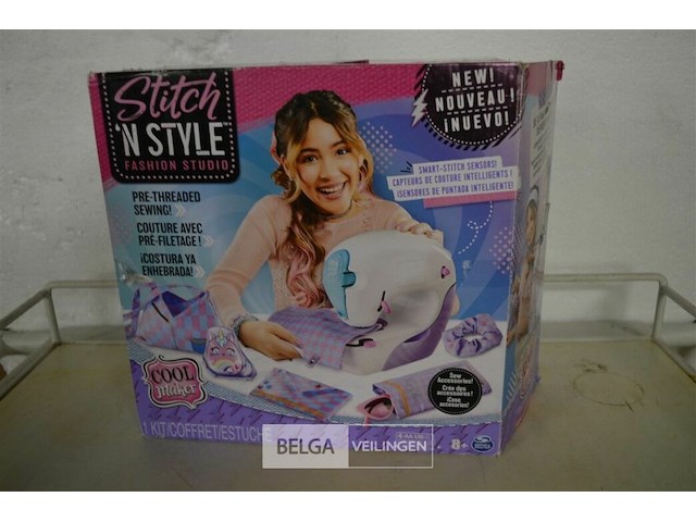 Naaimachine - afbeelding 1 van  3