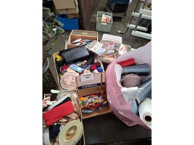 Naaimateriaal - afbeelding 1 van  4