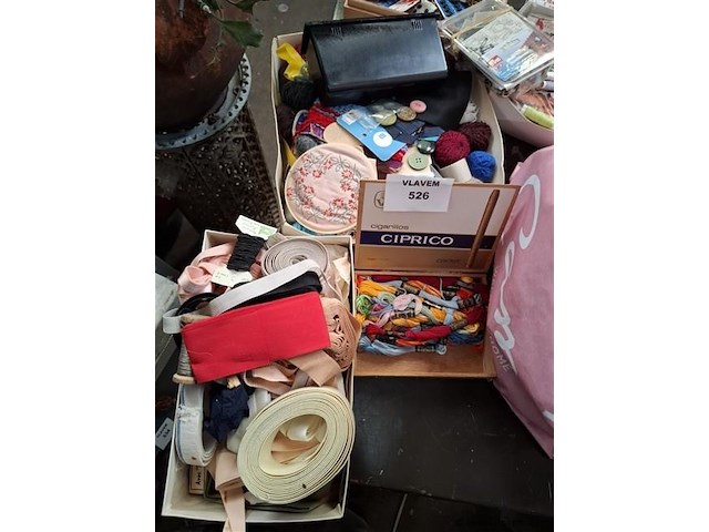 Naaimateriaal - afbeelding 4 van  4