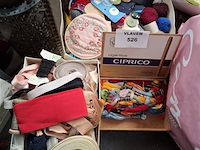 Naaimateriaal - afbeelding 4 van  4