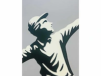 (naar) banksy - flower thrower - kleurenprint op canvas - afbeelding 3 van  7