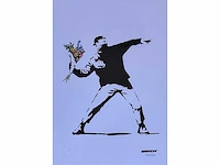 (naar) banksy - flower thrower - afbeelding 1 van  4