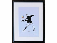 (naar) banksy - flower thrower - afbeelding 4 van  4