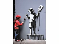 (naar) banksy wall painting - street art - afbeelding 2 van  4