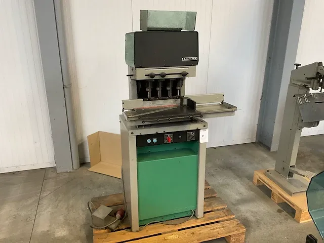 Nagel citiborma 480ab papierboormachine - afbeelding 1 van  4