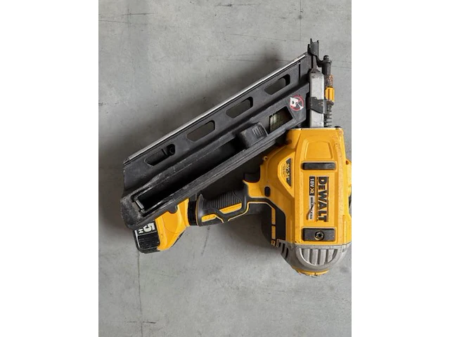 Nagelpistool op accu, dewalt - afbeelding 2 van  6