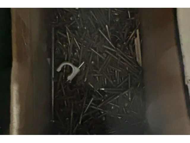 Nagels en moffen - afbeelding 3 van  5