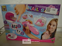 Nagelsalon - afbeelding 1 van  2