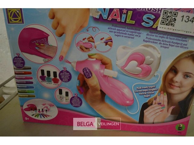 Nagelsalon - afbeelding 2 van  2