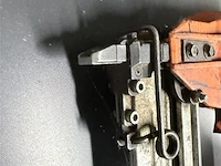 Nagelschieter op druk - afbeelding 2 van  4
