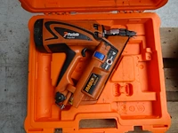 Nagelschieter paslode - afbeelding 1 van  1
